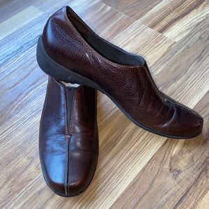 Munro Brown Leather Slip-on Loafer Shoes Size 8